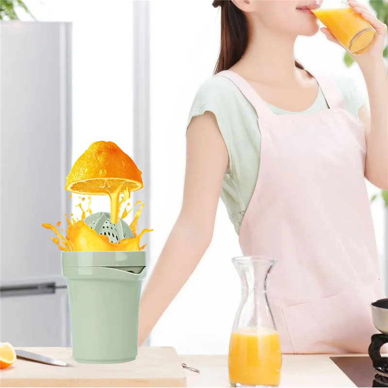 

CkeyiN Portable Manual Lemon Juicer Mini Fruit Juicer Hand Lemon Orange Citrus Press Squeezer Food Grade Plastic Home Appliances