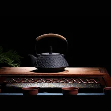 Типа рыбьей чешуи чугунок чугунный горшок без покрытия железа чайник