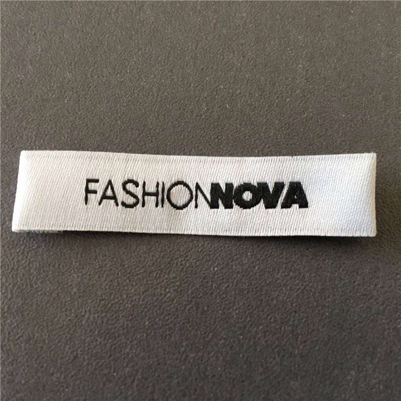 

Customized 1.2*5cm After End Fold Ultrasonic Cutting Soft Garment Woven Label High Density Laundry Labels