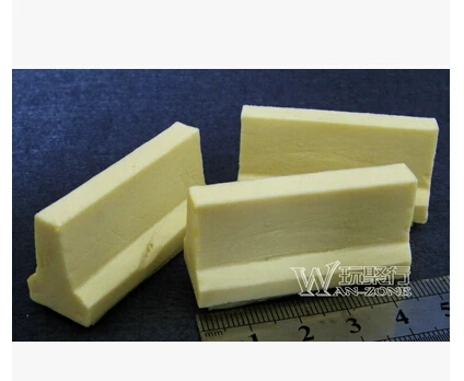 1 35 WW2 soldier Scene model accessories WWII Resin Model of Barrier isolation pier