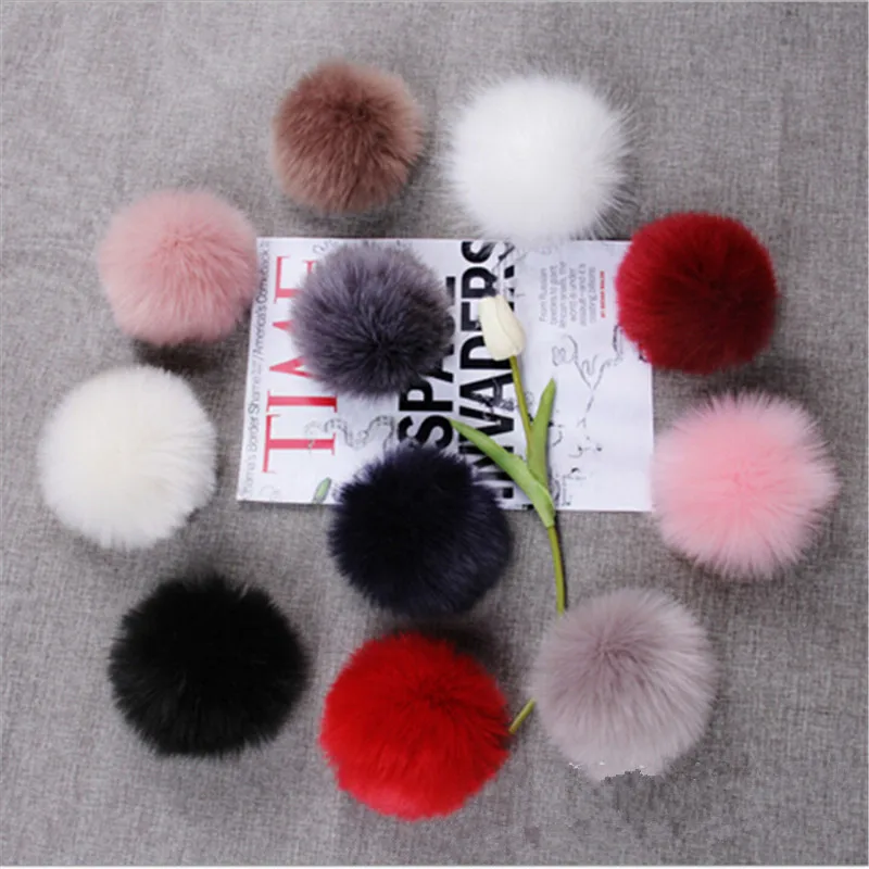 12 or 18 PLUSH GLITTER FLUFFY POM POMS XMAS Craft Snow Balls Soft Felt RED GREEN