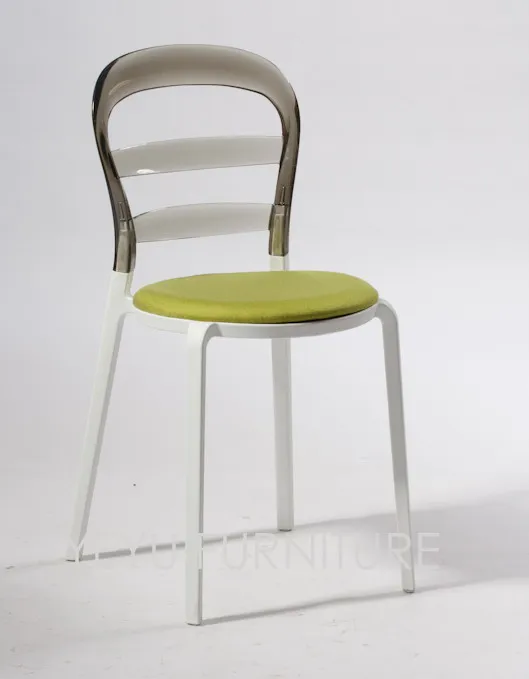 Minimalist Modern Design Transparent Plastic Colorful Dining Chair Furniture Wien Chair Soft Cover Pad Home Dining Minimalist Modern Design Transparent Plastic Colorful Dining Chair Furniture Wien Chair Soft Cover Pad Home Dining