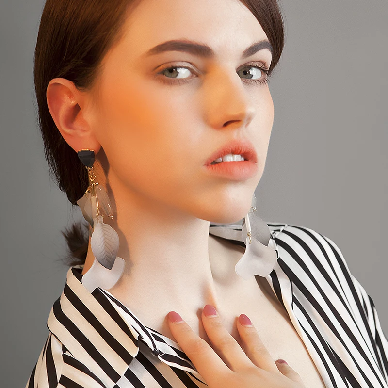 

Fashion Acrylic Flower Earrings Bridal Dress Accessories Tassel Earrings Long Earrings Women Jewelry