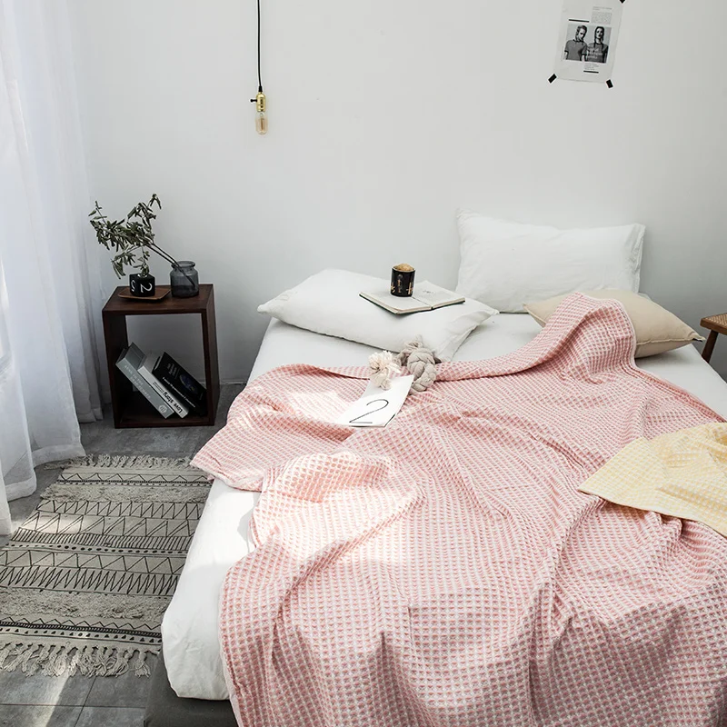 

2019 New Product Soft color waffle design skin-friendly cotton fabric multi-functional blanket / shawl