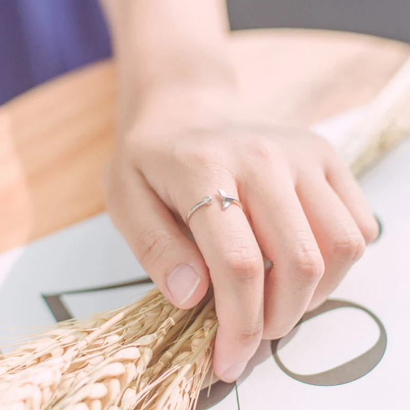 

Simple Fashion Women Mermaid Tail Rings Open Adjustable For Women Creative Wedding Rings Jewelry Gifts