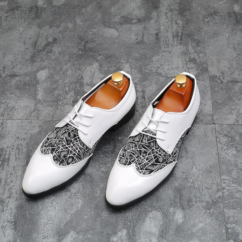 

Yomior New Vintage Carved Brogue Shoes Men Business Office Leather Dress Shoes Fashion Formal White Wedding Party Shoe Big Size