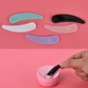 30Pcs/Lot Mini Cosmetic Spatula Disposable Curved Scoop for Makeup Tool Accessories Mixed Color Makeup Cream Spoon ► Photo 1/6
