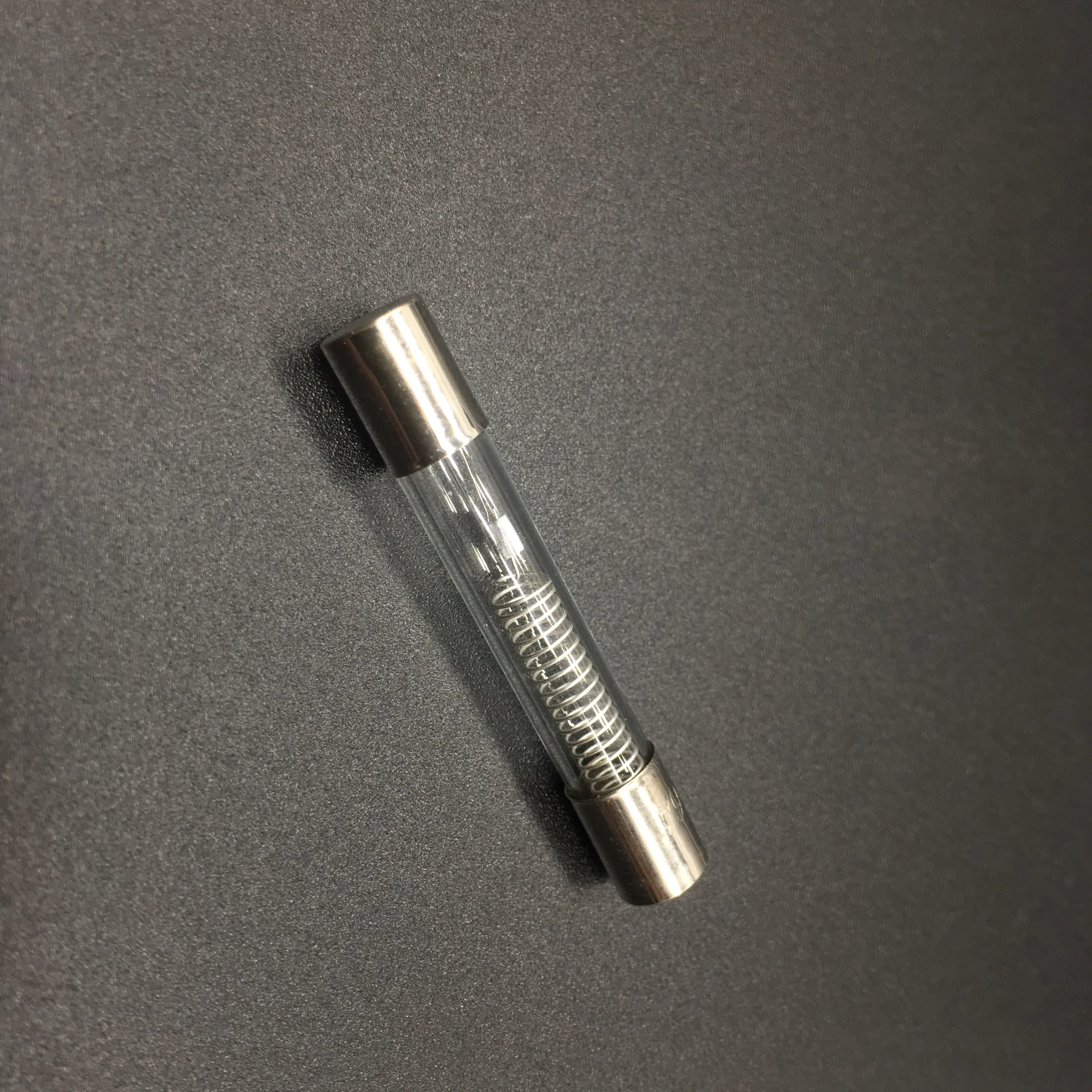 

5KV Special Microwave Oven Fuse 6*40mm 0.65A 0.7A 0.75A 0.8A 0.9A Glass Tube Fuse 5000V 700MA 6x40mm High-Pressure Fuse