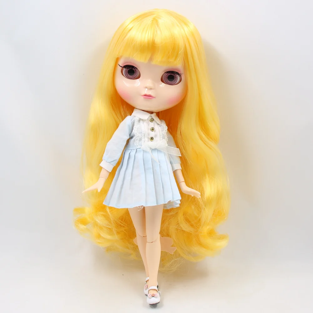 Neo Blythe Doll with Blonde Hair, White Skin and Custom Jointed Body with Asian Look 4