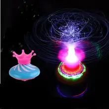 Творческие дети НЛО игрушки Красочные Корона Оптическое волокно мигает музыки гироскопа Электрический волчок gyroscopeboy подарок случайный yh770