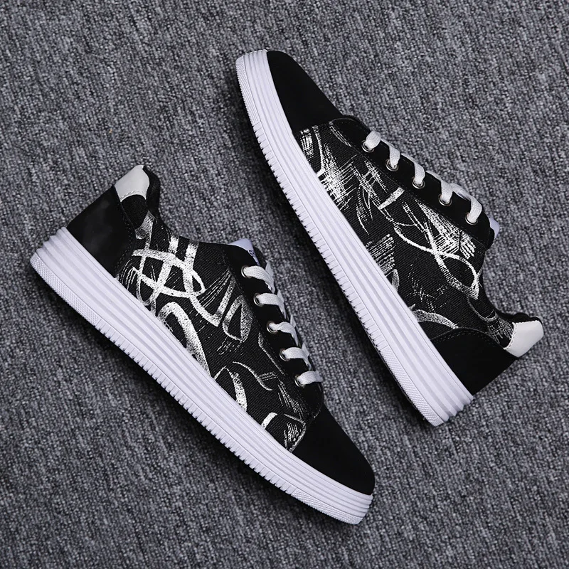 Men's Vulcanize Shoes Lace-up Fashion printed canvas shoes Spring Autumn Flat Black Red Blue Casual Shoes Male Sneakers