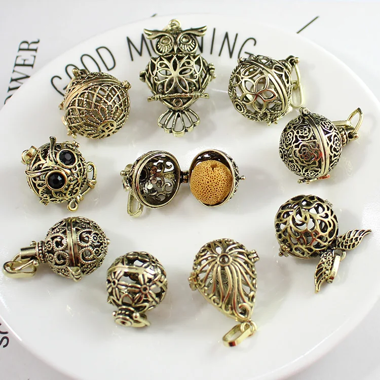 

1PC Antique Bronze Locket Perfume Aromatherapy Essential Oil Diffuser Necklace Locket Pendant Diy Jewelry Finding