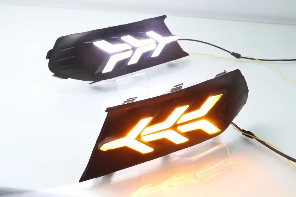 EOsuns led drl дневные ходовые огни для Ford Escort- с динамическим движущимся желтым поворотным сигналом и синим ночным светом