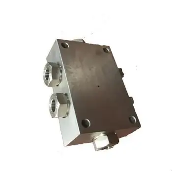

Free shipping Model:T1526 six way connection 15,000 psi high pressure stainless steel Tube adaptor with 1/4'' thread size