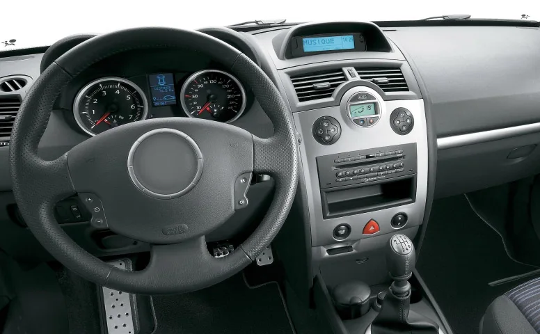 Megane 2 2008 dashboard