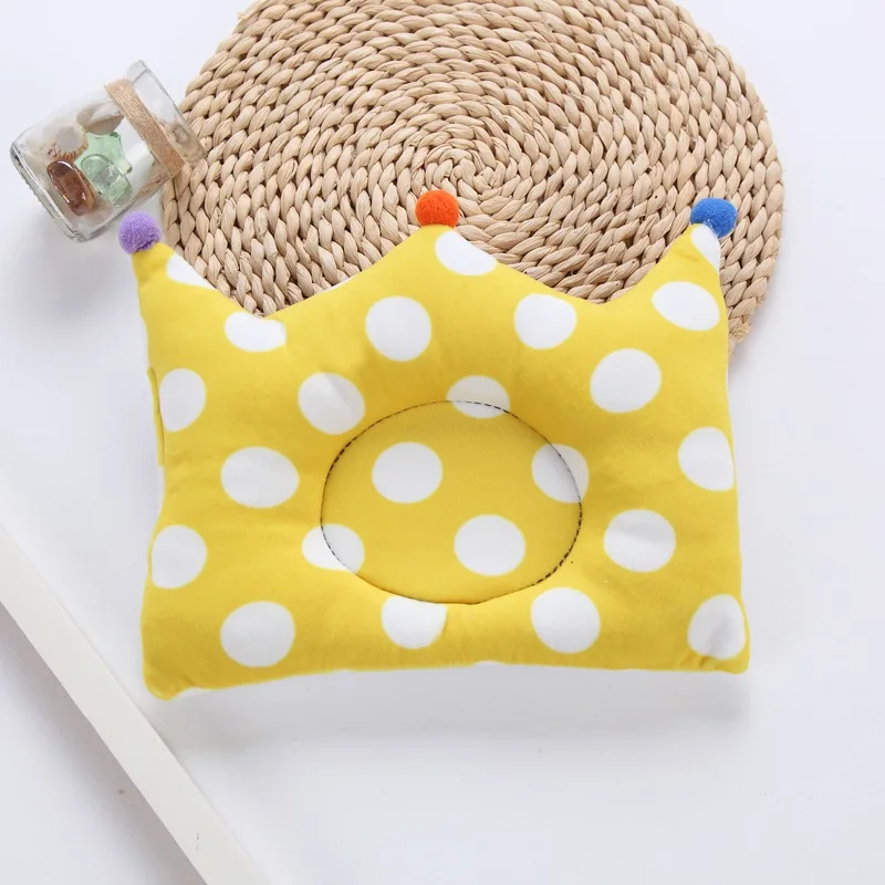 Any Season Infant Baby Boy Girl Crown Shape Pillow Casual Cartoon Pattern Head Protection Pad Bedding Article Stereotyped Pillow