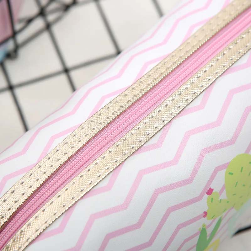 9676153766_1935718677