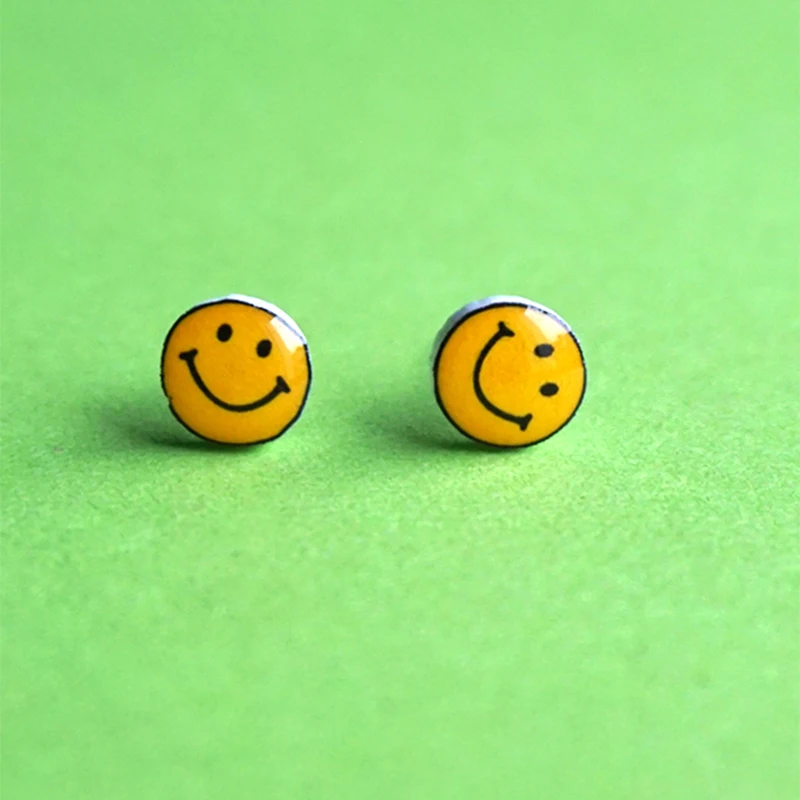 

DIY Freehand Emoticon Yellow Lovely Smiling Face Round Handmade 925 Sterling Silver Stud Earrings Earpins Magnet Women Fashion