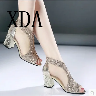 XDA/; Модные женские босоножки; шикарные летние женские туфли на высоком квадратном каблуке 7 см, украшенные стразами; свадебные туфли; кожаные сандалии; Mujer