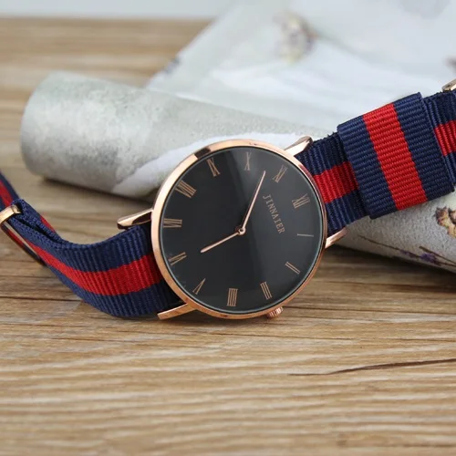 Горячая мода креативные часы женские мужские кварцевые часы брендовые уникальный дизайн циферблата часы влюбленных для рождественских подарков - Цвет: 3