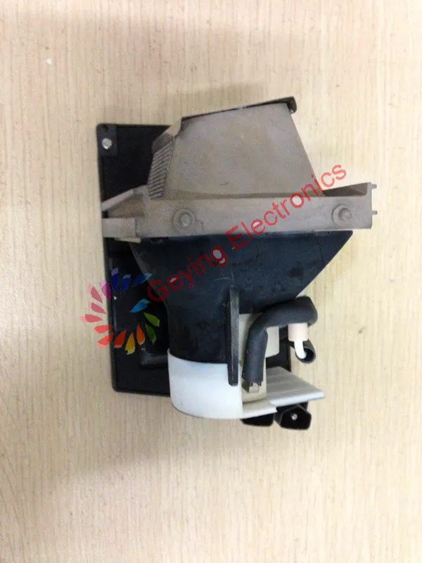 

PD523PD / PD525PD / PD525PW / PD527D / PD527W/ PH730 Original Projector lamp EC.J2701.001 P-VIP 260/1.0 E20.6