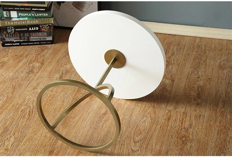 Nordic style round coffee table metal creative side table simple corner table modern round sofa table