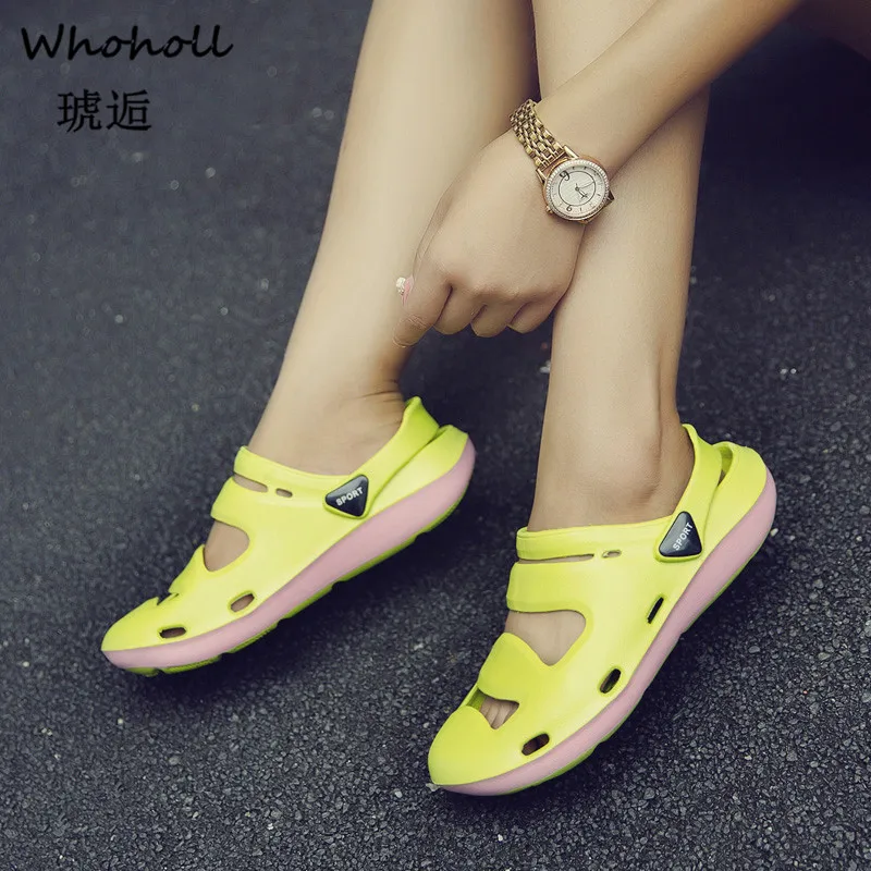 2019 Men Sandals Summer Slippers Shoes Croc Fashion Beach Sandals Casual Flat Slip on Flip Flops Men Hollow Shoes