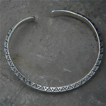 

Retro Thai Silver Chiang Mai Handmade S925 Sterling Silver Flower Pattern Women Open Ended Bangle