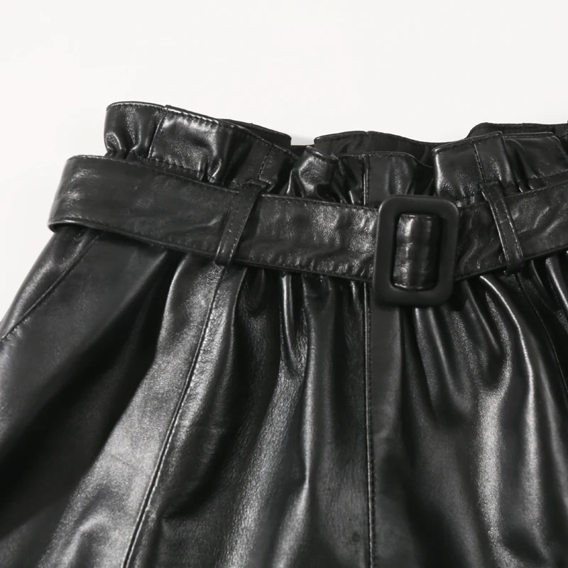 2019 Spring New High Waist Black Leather Pant Korean Version of The Thin Wide Leg Pants High Waist Shorts Shorts Women 2019 Spring New High Waist Black Leather Pant Korean Version of The Thin Wide Leg Pants High Waist Shorts Shorts Women
