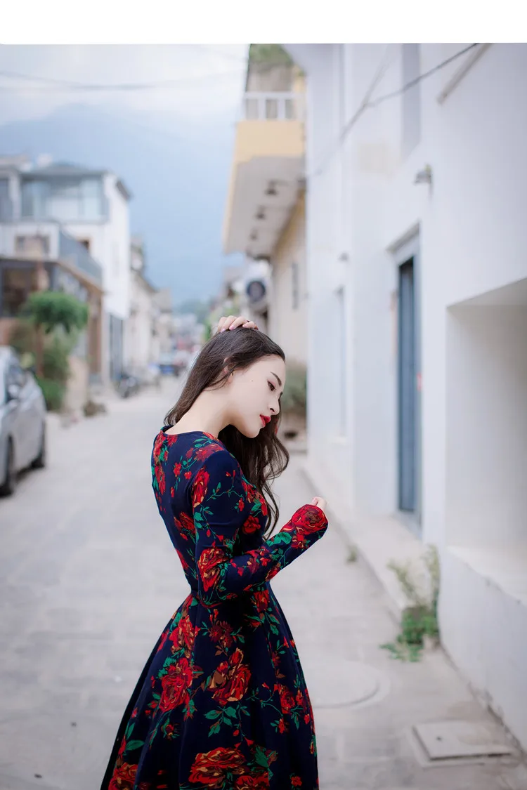 Stylish V-neck Long Sleeve Tie-waist Big Hem Print Dress (3)