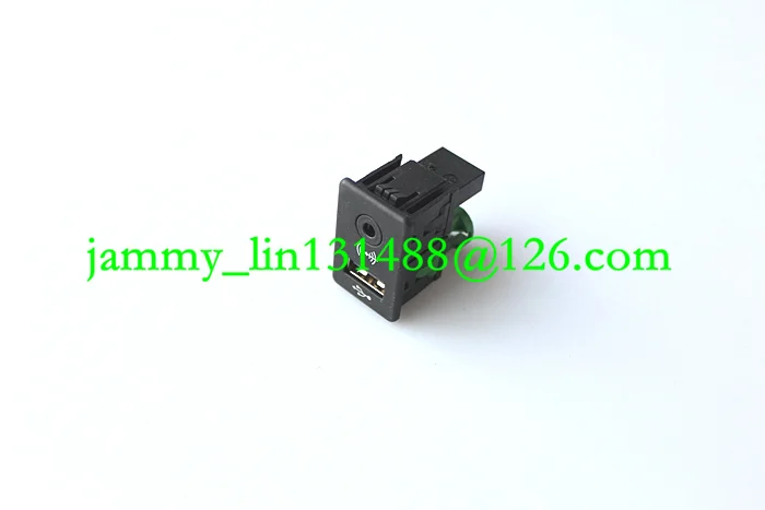 

FREE SHIPPING OEM 2 IN 1 USB AUX Switch for RCD510 RNS510 RNS315 RCD500 RNS300 RCD300 RCD200 GOLF MK6 JETTA MK5 Sagitar Vento