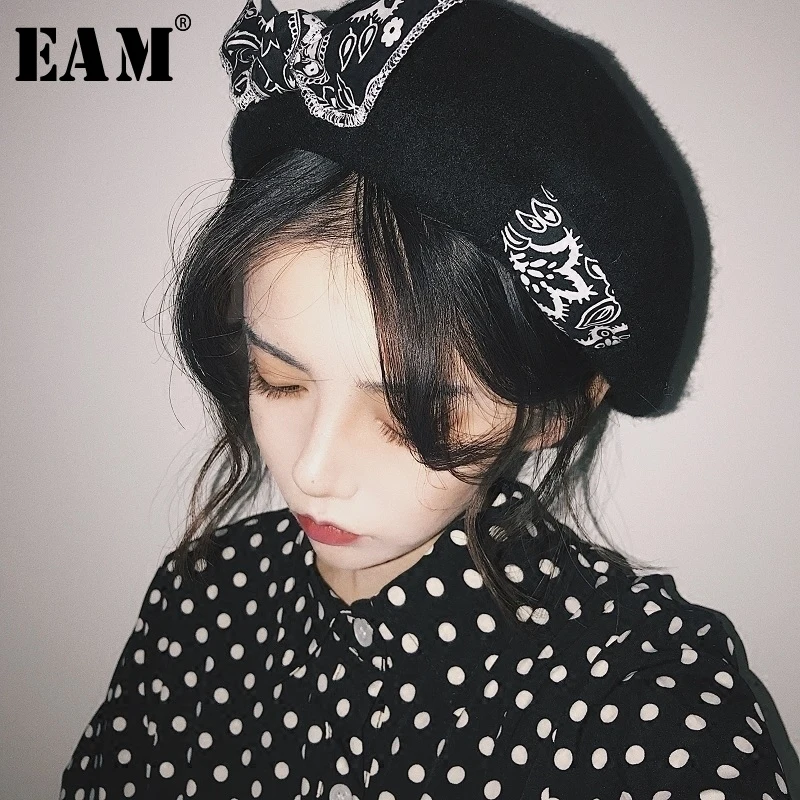 

[EAM] 2019 Spring Summer Woman New Listing Temperamen Stylish Six Colors Spliced White Black Bow Dome Berets Hat All Match LD997