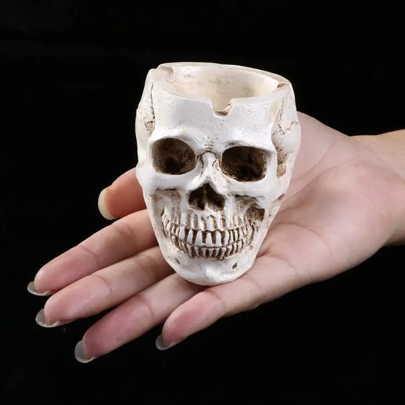1pc Skull Ashtray Spooky Resin Halloween Decors Bar Decors Smoking Room Accessories For Haunted House Office Bar Home portable ashtray,cigarettes ashtray,silicone ashtray,stainless steel ashtray,metal ashtray,air purifier ashtray,wood ashtray,ceramic ashtray