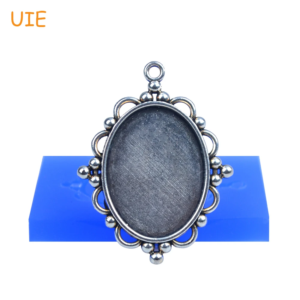 OYL072U 55.5mm Cameo Mirror Frame Silicone Mold Ornate Frame Push Mold