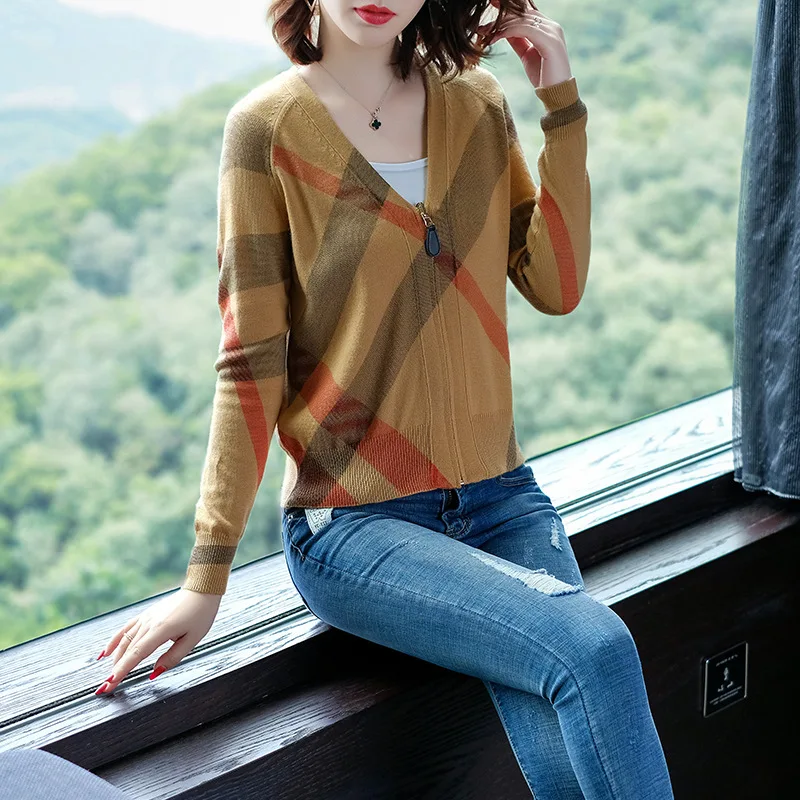 Striped v-neck elastic knit zipper cardigans sweater coats 2018 new long sleeve women autumn short coats Striped v-neck elastic knit zipper cardigans sweater coats 2018 new long sleeve women autumn short coats