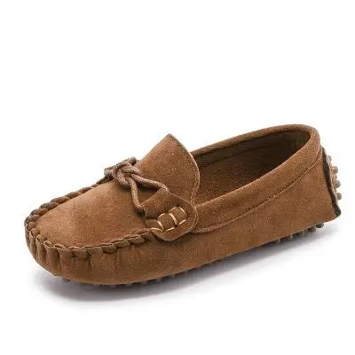Новая весенняя детская обувь; лоферы на плоской подошве для мальчиков; повседневные кроссовки из флока для девочек; ПУ мокасины из искусственной кожи; детская мягкая дышащая обувь без застежки - Цвет: Brown