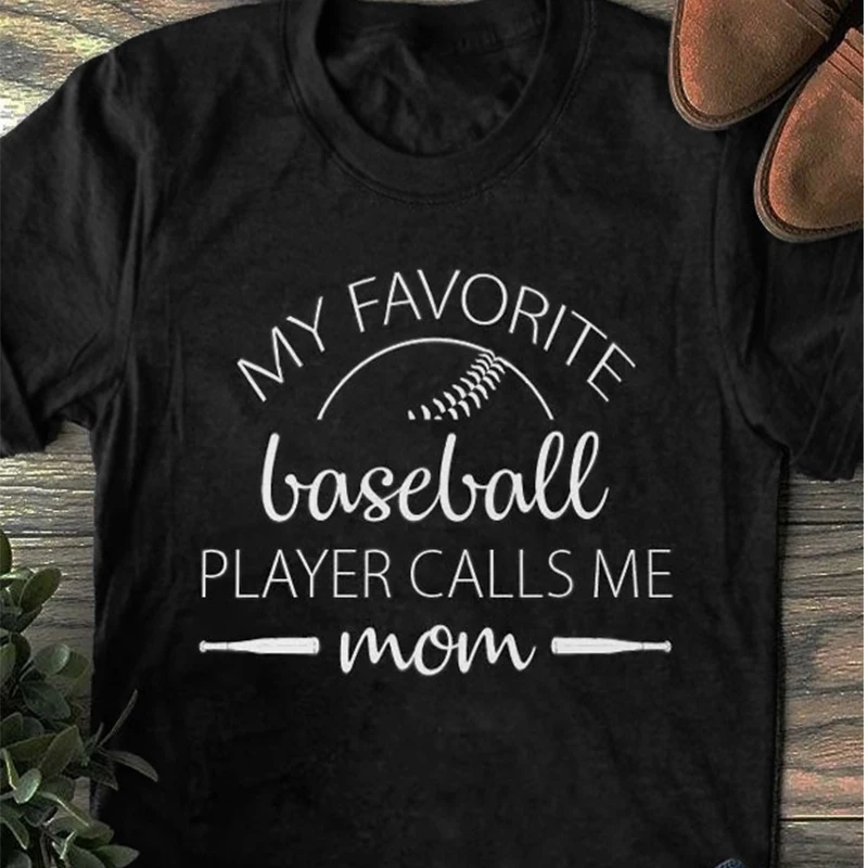 Женская футболка с коротким рукавом надписью My Favourite круглым вырезом и Call Me Mom