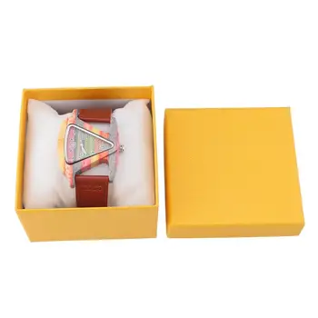 

New Fashion Creative Men Wood Watches Colorful Wooden Triangle Shape Wristwatch Ladies Elegant Fashion Genuine Leather Hour