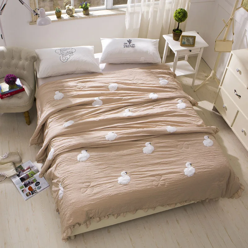 100 Polyester Summer Quilt Swan Printed Quilt Lightweight Summer Quilt