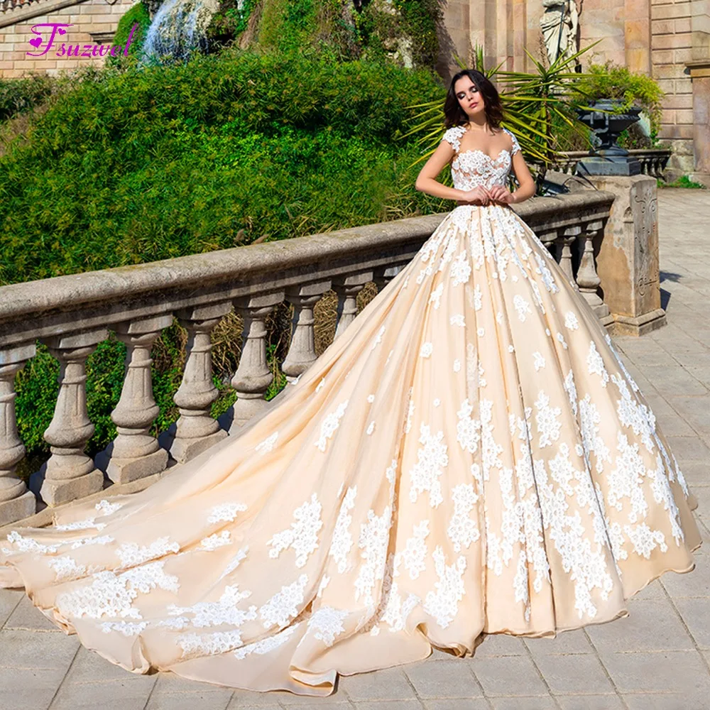 

Fsuzwel Romantic Scoop Neck Lace Up Ball Gown Wedding Dresses 2020 Luxury Appliques Chapel Train Princess Bridal Gown Plus Size