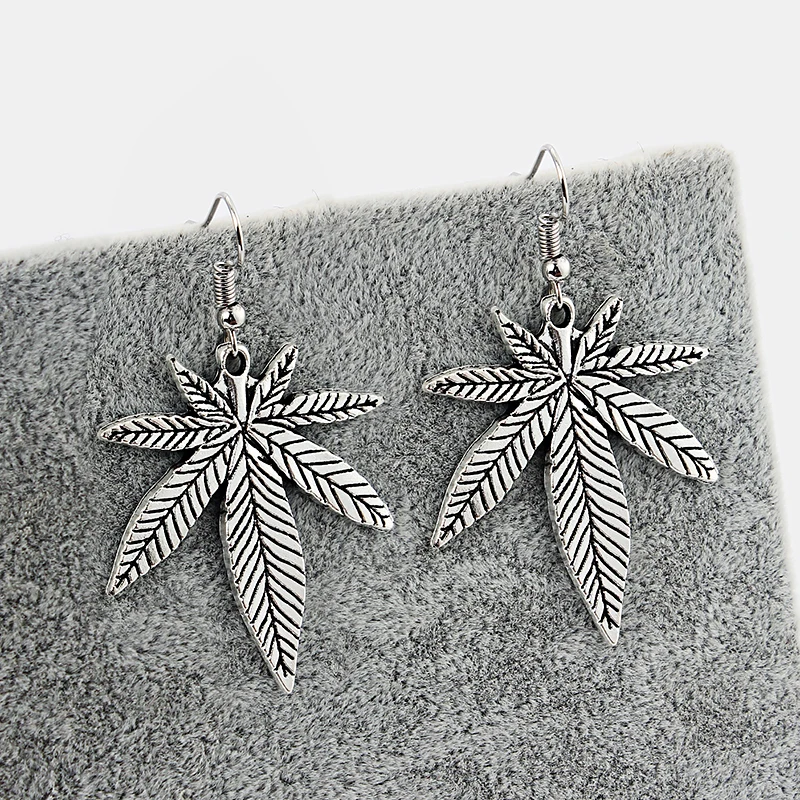 1 Pair Maple Leaf/Pot Weed Leaf Charms Pendants Earring Antique Silver/Gold Color Tone Jewellery For Women