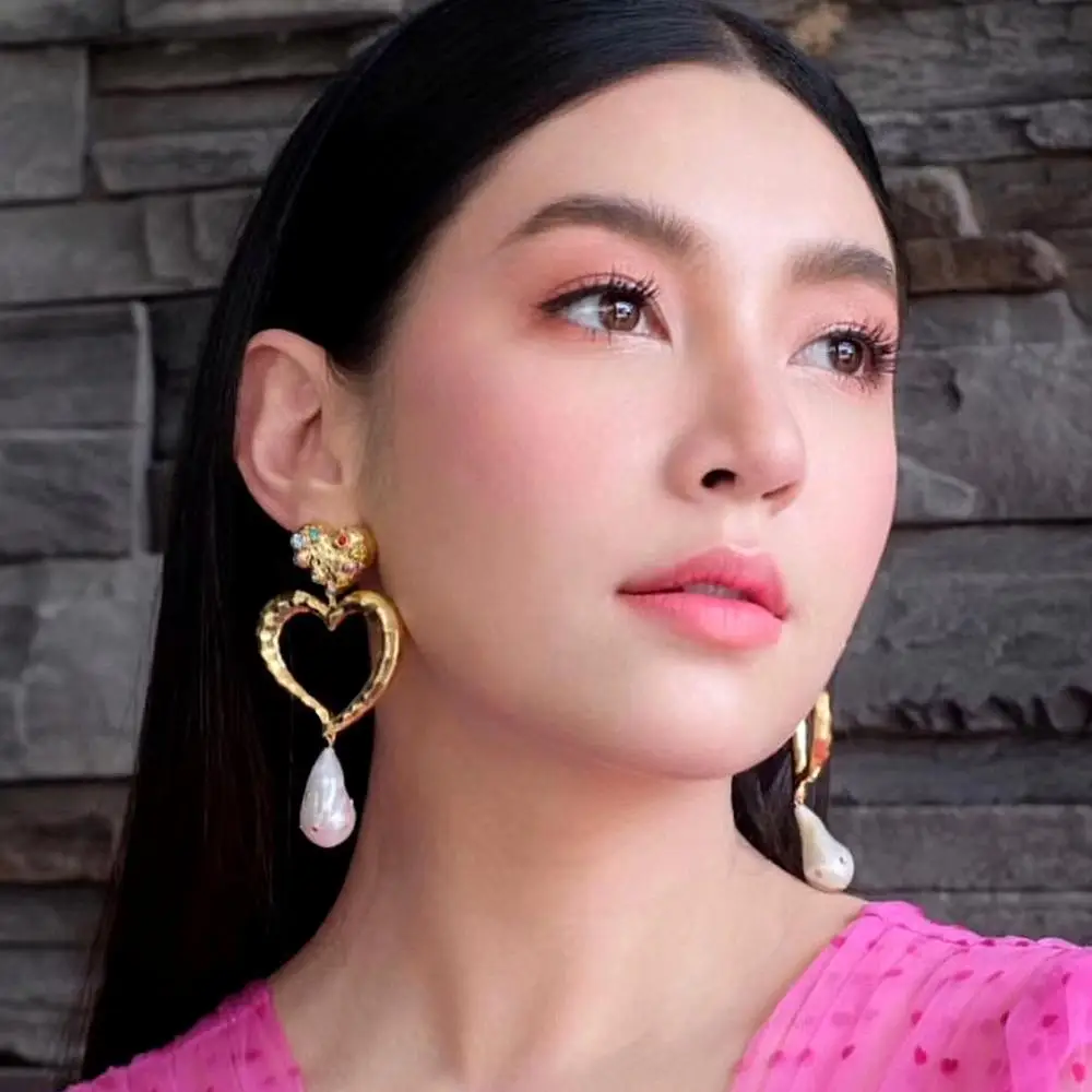 

New 2Colors Vintage Alloy Heart Charms Dangle Earrings for Women Fashion Jewelry Bohemian Collection Earrings Accessories