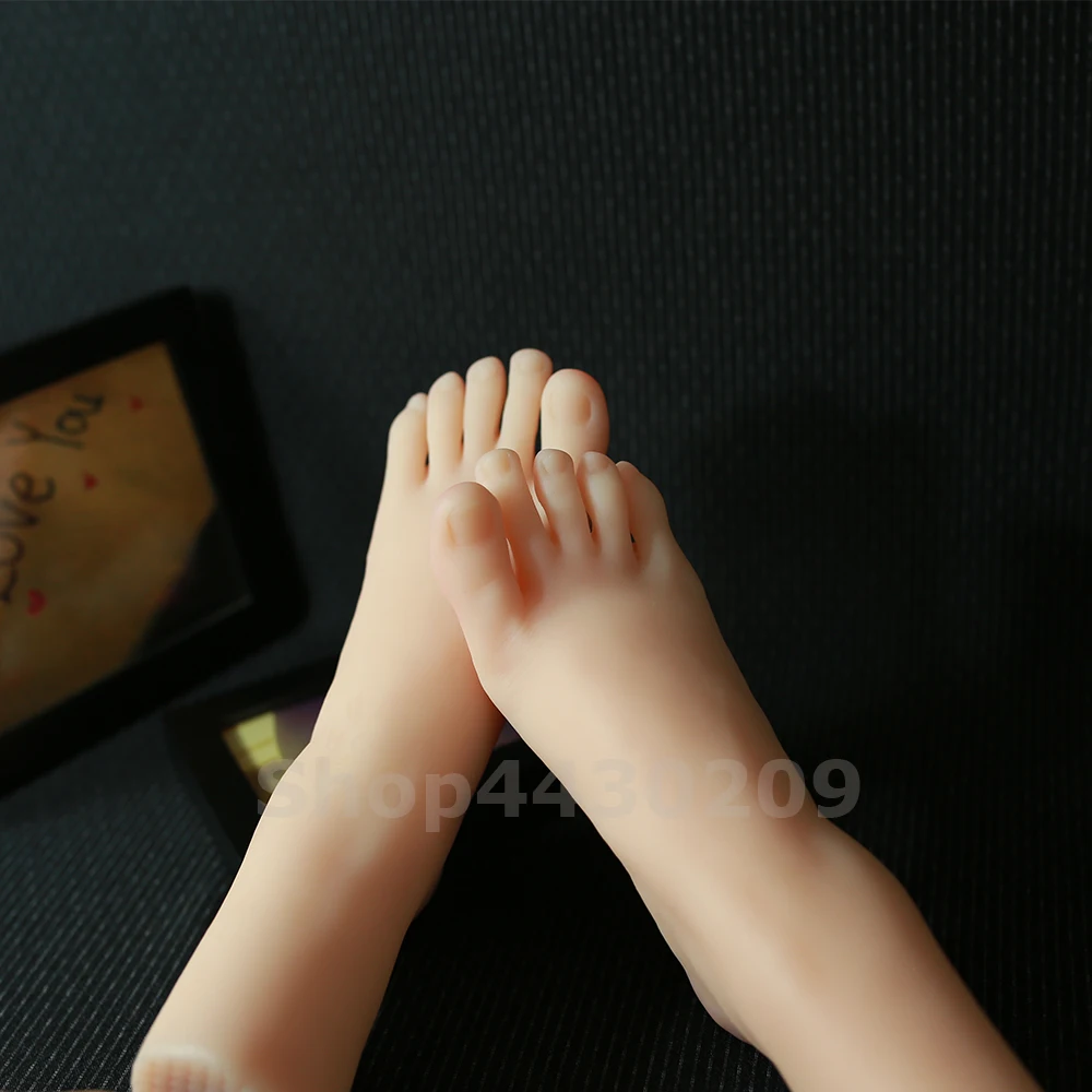 

Silicone Life Size Mannequin Foot 1 Pair Display Sandal Shoe Sock Display Art Sketch