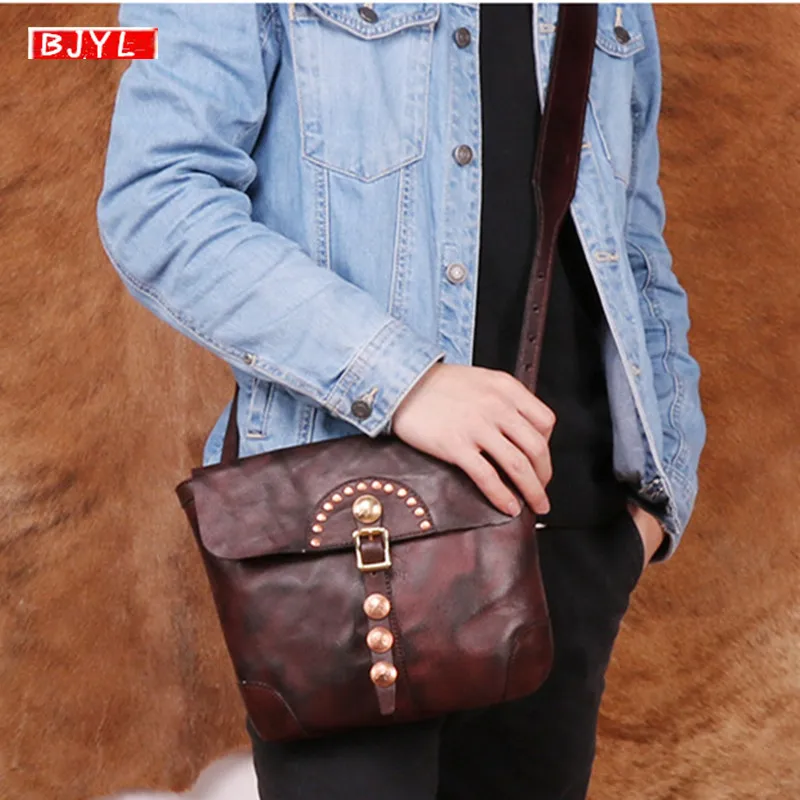 

Retro Genuine Leather Women's Shoulder Bag Vegetable Tanned Leather shoulder bag Handmade women rivet messenger Crossbody Bags