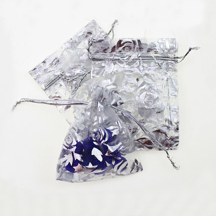 17*23cm 50pcs White Silver Rose Gift Bags For Jewelry/wedding/christmas/birthday Yarn Bag With Handles Packaging Organza Bags 50pcs lot moon star organza bags 7x9mm 9x12mm 11x16mm 13x18mm small christmas drawstring gift bag charm jewelry package pouches