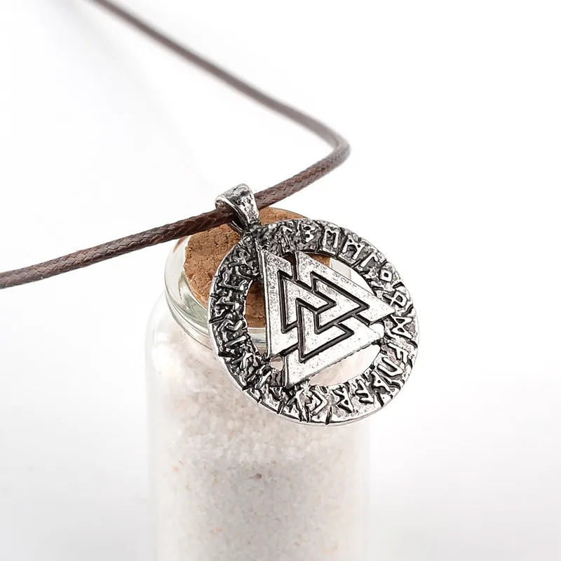 pagan amulet pendant Men necklace Scandinavian Viking jewelry Odin 's Symbol of Norse Viking Warrior Slavic Norway Valknut