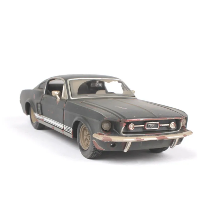 

1:24 Making Old Car Models Mustang GT Metal Model Automobile Toy Vehicle High Simulation Diecast Decoration or Collection Gifts