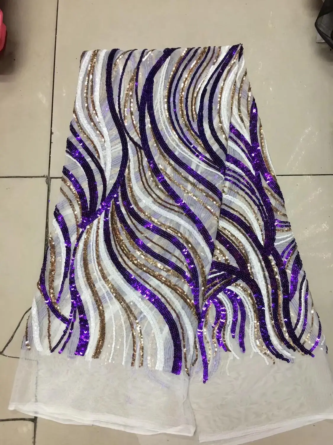 

African Sequins Lace Fabric 2019 Purple Gold Embroidered Nigerian Laces Fabric High Quality French Tulle Lace Fabric Women Dress