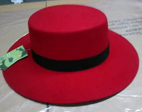 red boater hat