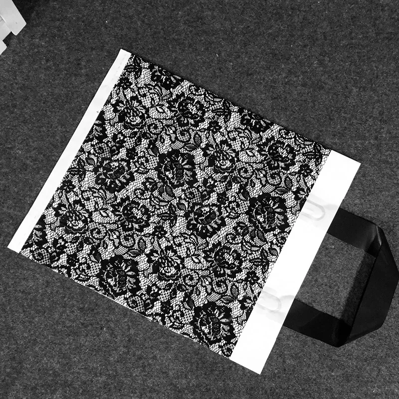 50pcs High quality Lace plastic hand bag, cosmetic bag shopping gift